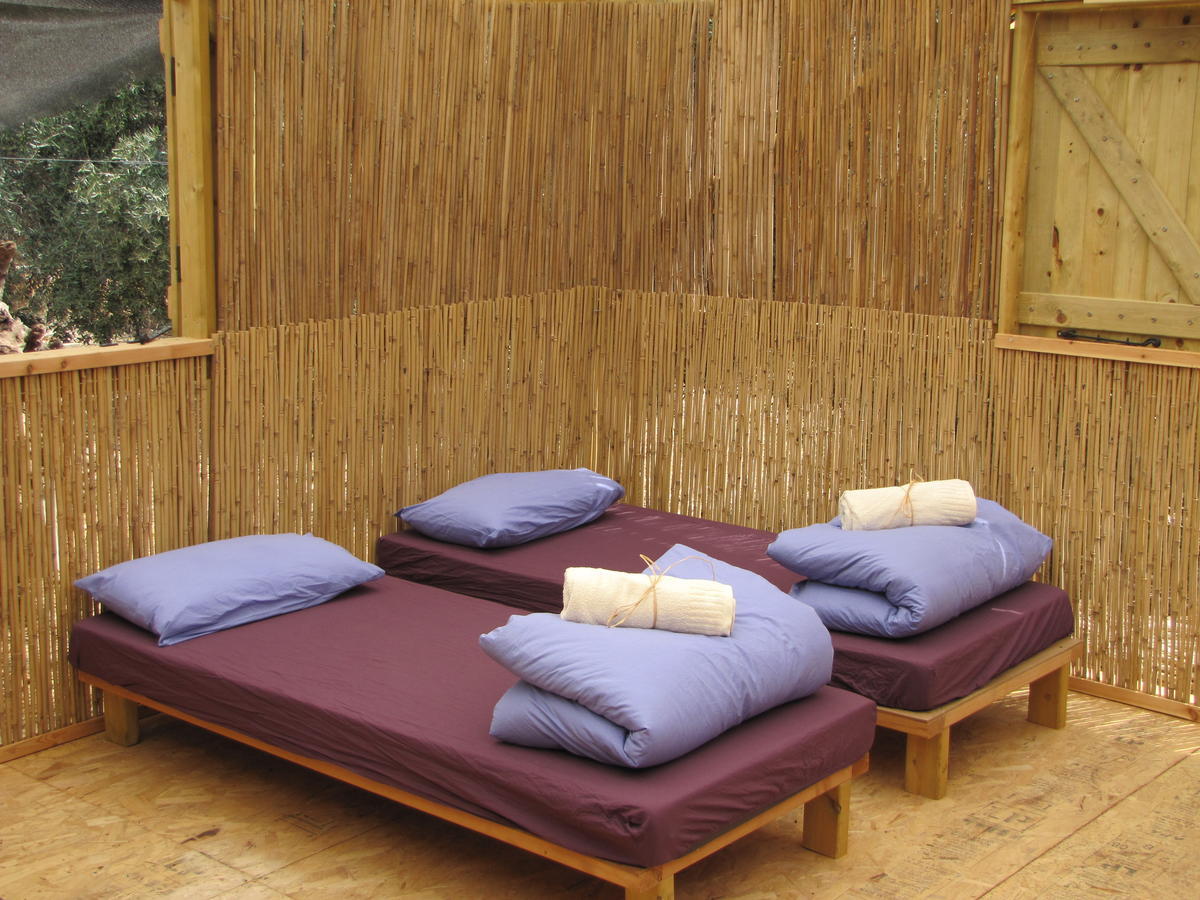 Ilaniya Yarok Az - Ecolodge Farm الغرفة الصورة